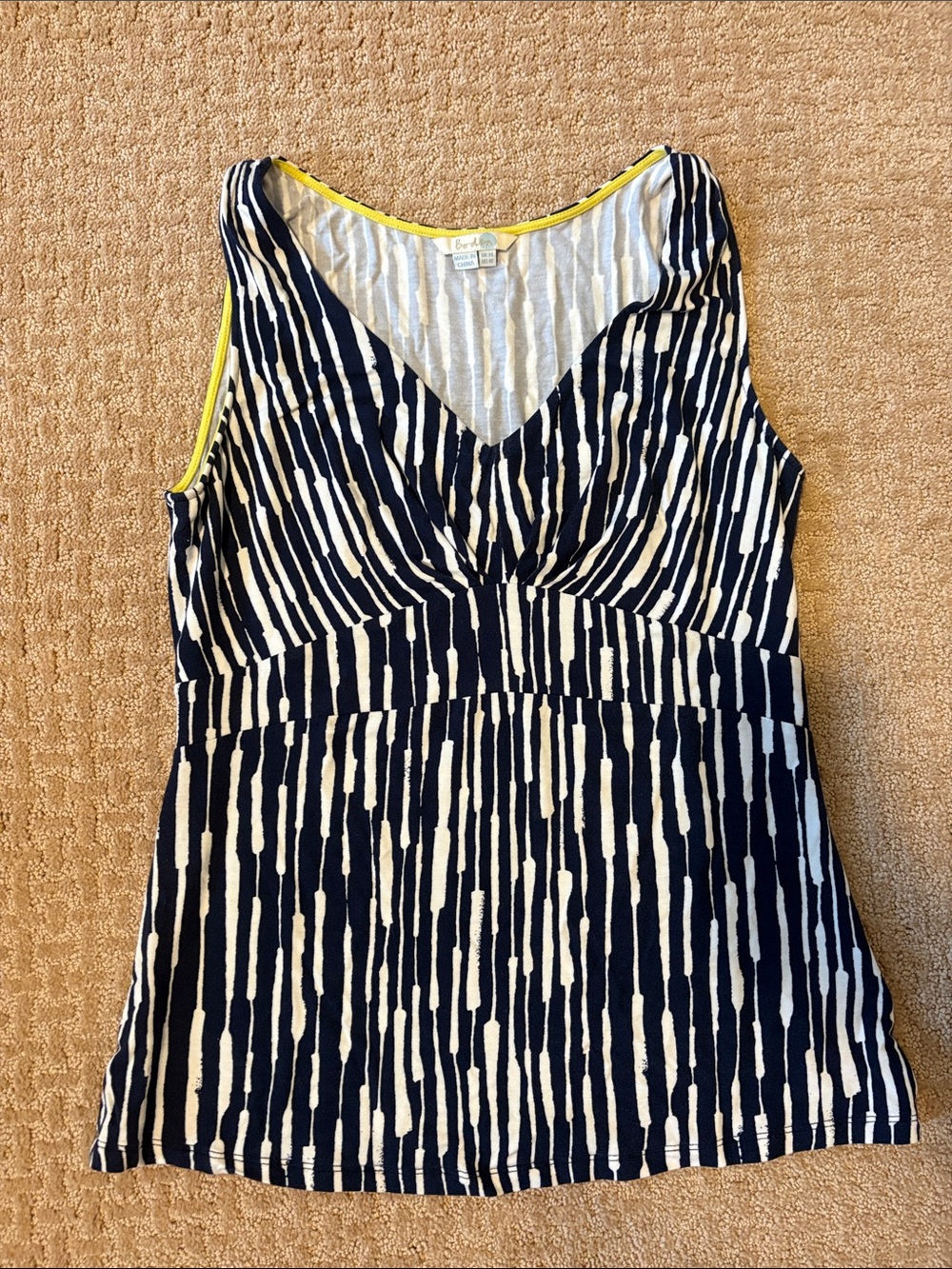 EUC Boden Navy and White Sleeveless V-Neck Tank